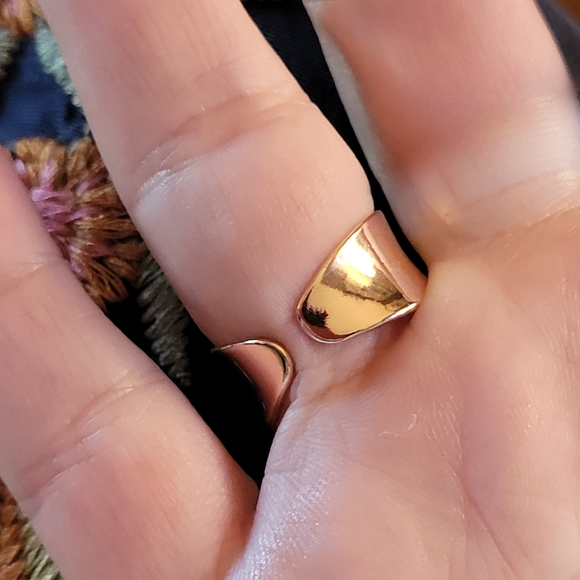 Elegant Rose Gold Wide Band Cuff Ring - Picture 4 of 7